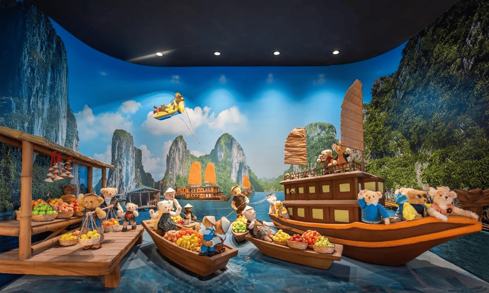 Explore fascinating world civilizations brought to life through teddy bear storytelling at the museum (Source: Vinpearl)